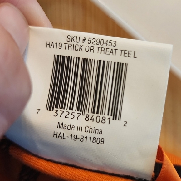 NWT Thrills & Chills Dog Halloween Tee Size Large L "Trick or Treat" Orange New - Picture 6 of 6